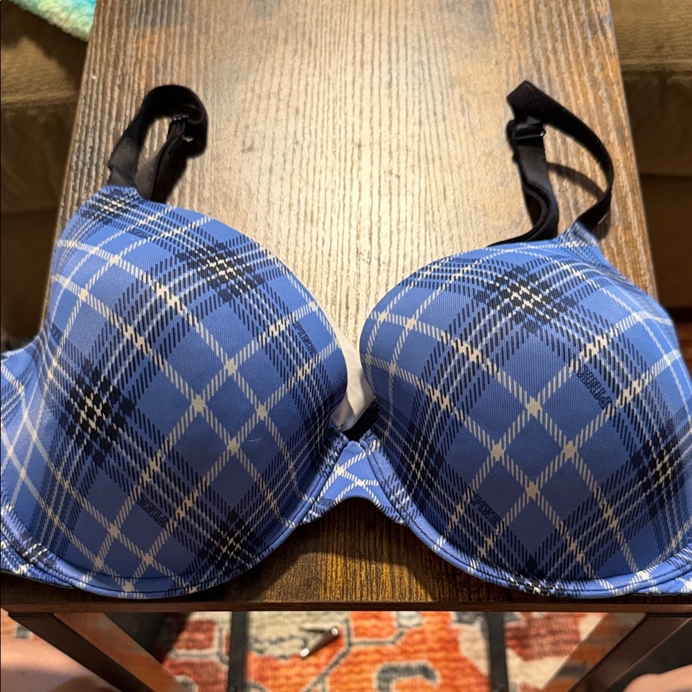 VS Pink tshirt bra